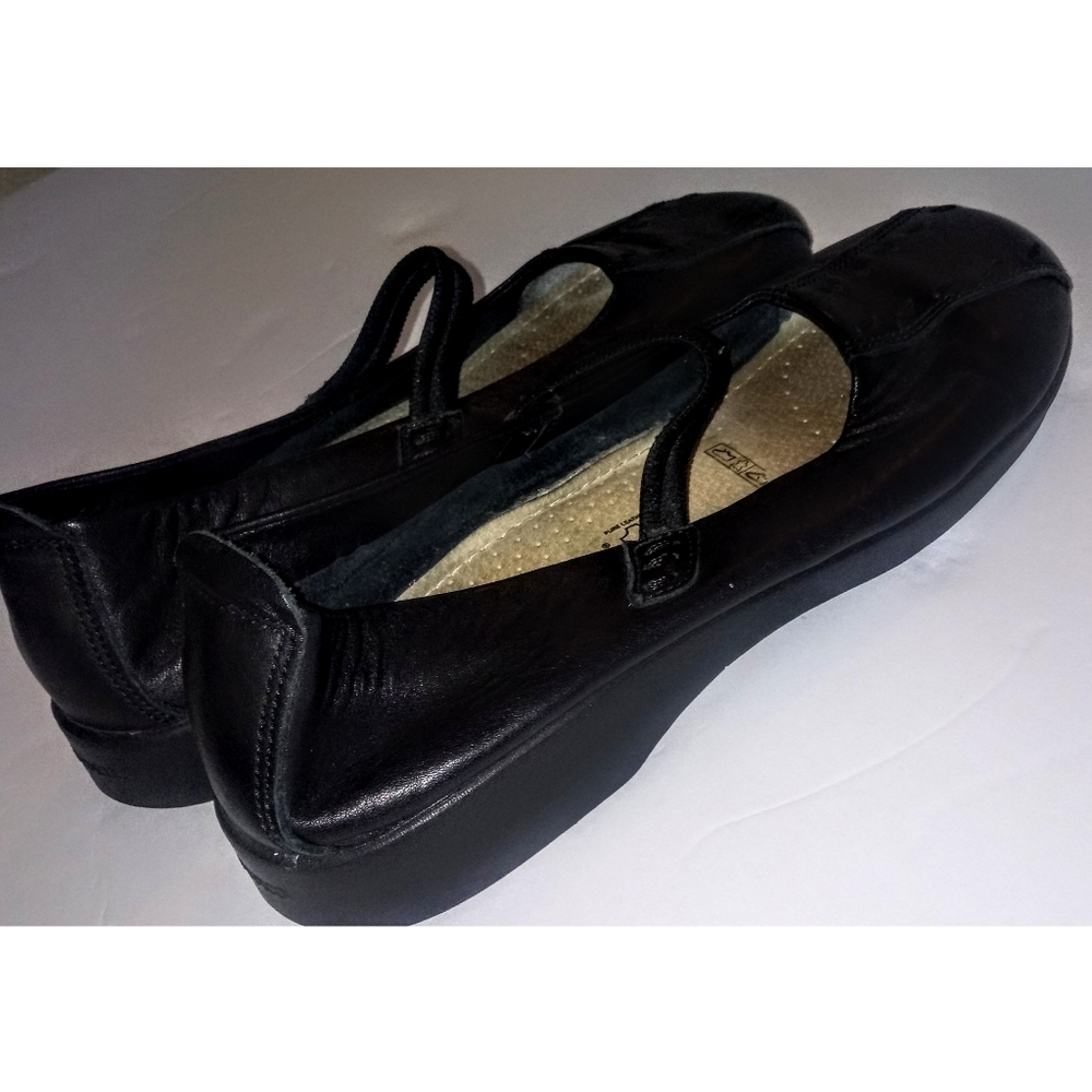 Arcopedico Black Leather Mary Janes